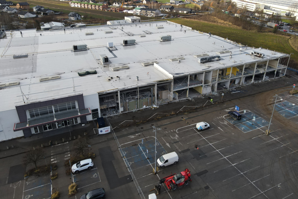 Tarnowskie Góry, dawne Tesco. Trwa rozbiórka