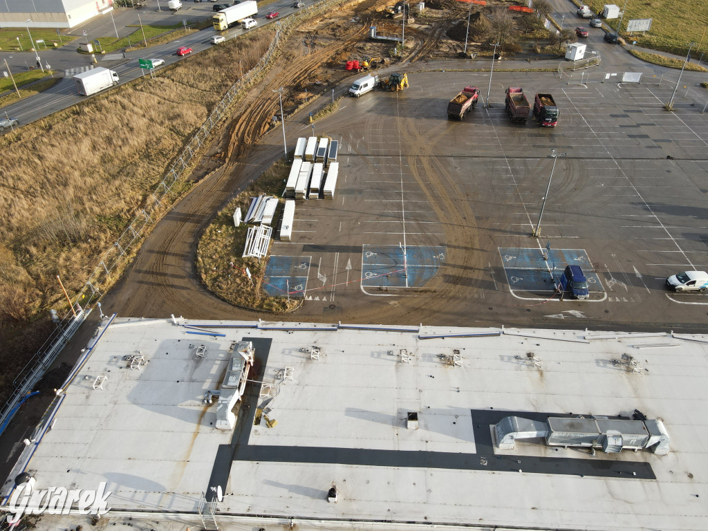 Tarnowskie Góry, dawne Tesco. Trwa rozbiórka