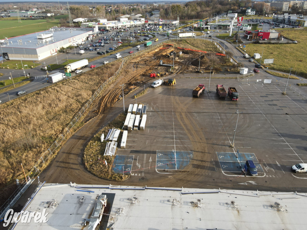 Tarnowskie Góry, dawne Tesco. Trwa rozbiórka