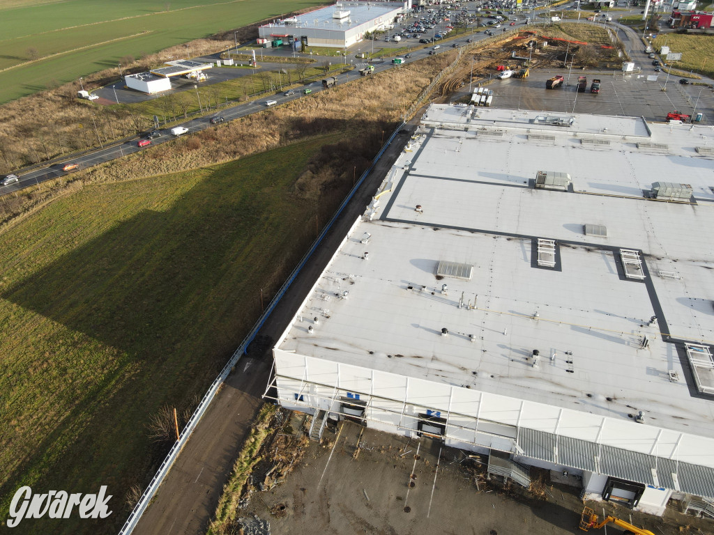 Tarnowskie Góry, dawne Tesco. Trwa rozbiórka