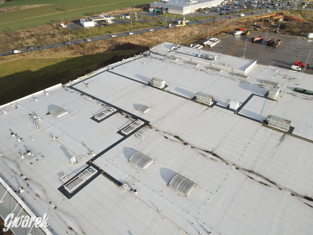 Tarnowskie Góry, dawne Tesco. Trwa rozbiórka