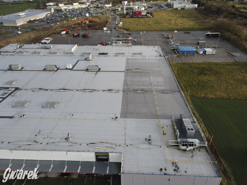 Tarnowskie Góry, dawne Tesco. Trwa rozbiórka