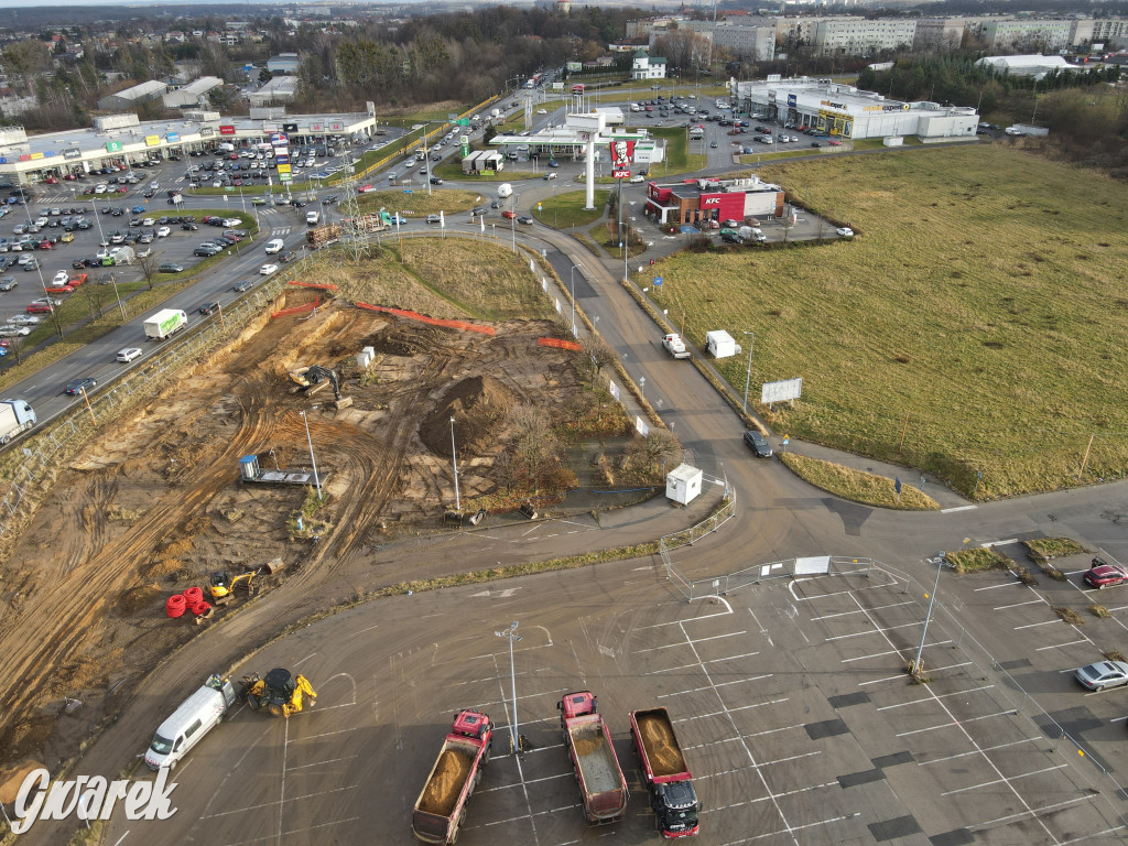Tarnowskie Góry, dawne Tesco. Trwa rozbiórka