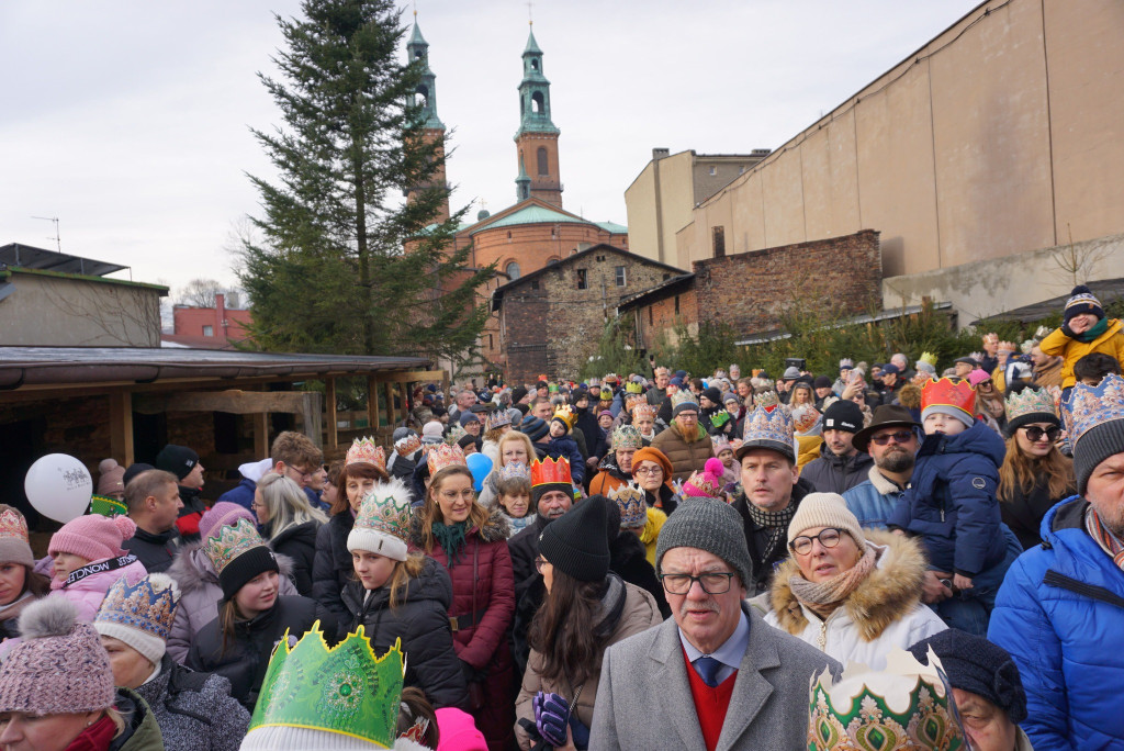 Orszak przeszedł do Piekarskiego Betlejem