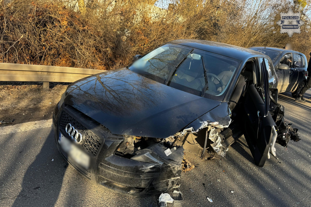 Tarnowskie Góry. Zderzenie 3 pojazdów na obwodnicy