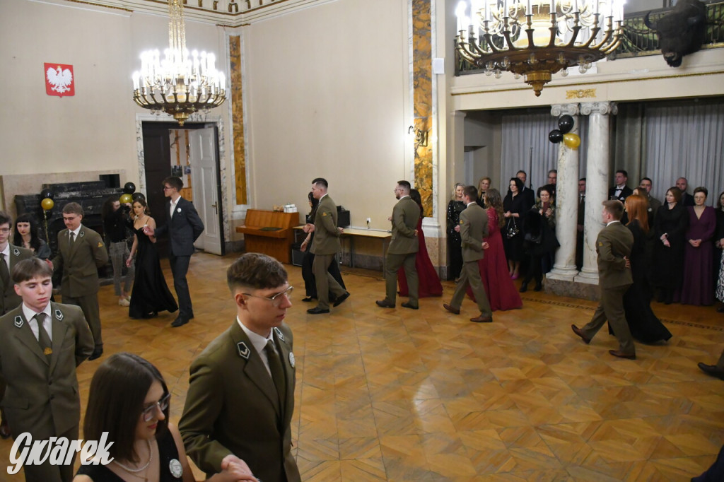 Walentynkowa studniówka w Technikum Leśnym w Brynku