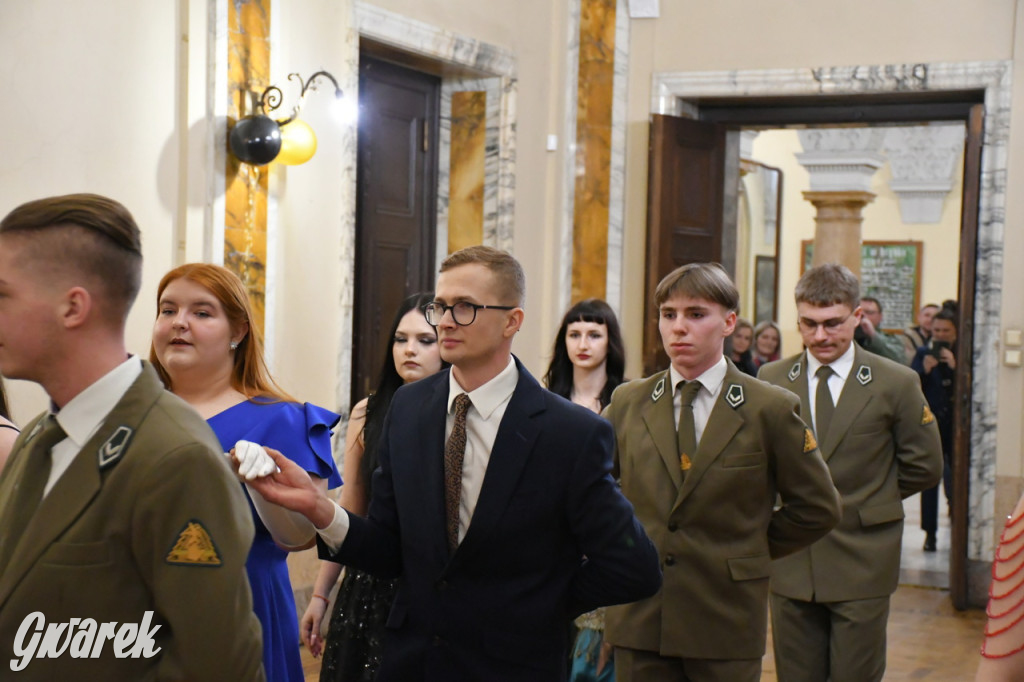 Walentynkowa studniówka w Technikum Leśnym w Brynku