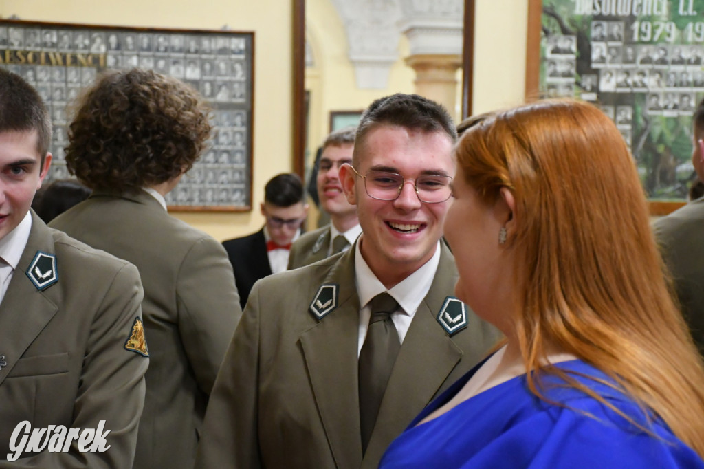 Walentynkowa studniówka w Technikum Leśnym w Brynku