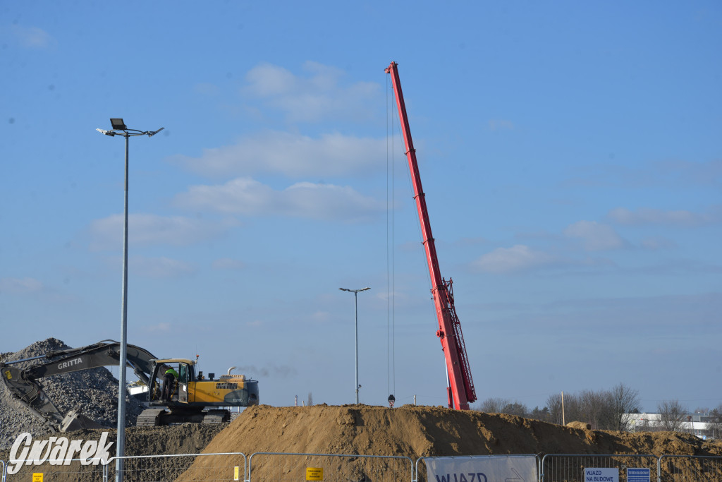 Byłe Tesco. Jest demolka, ma być park handlowy