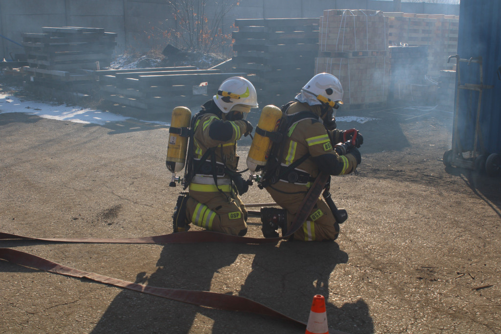 Piekary Śl. Ćwiczenia  w zakładzie Cobra Europa