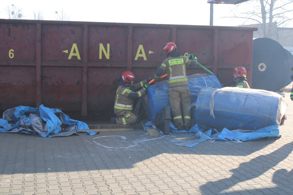 Piekary Śl. Ćwiczenia  w zakładzie Cobra Europa