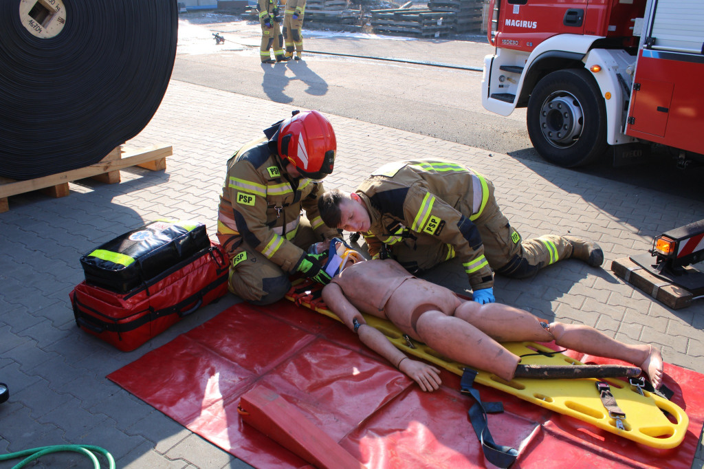 Piekary Śl. Ćwiczenia  w zakładzie Cobra Europa