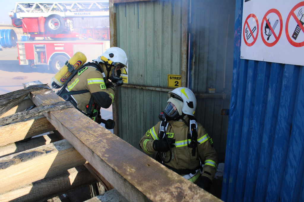 Piekary Śl. Ćwiczenia  w zakładzie Cobra Europa