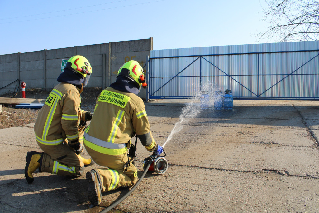Piekary Śl. Ćwiczenia  w zakładzie Cobra Europa