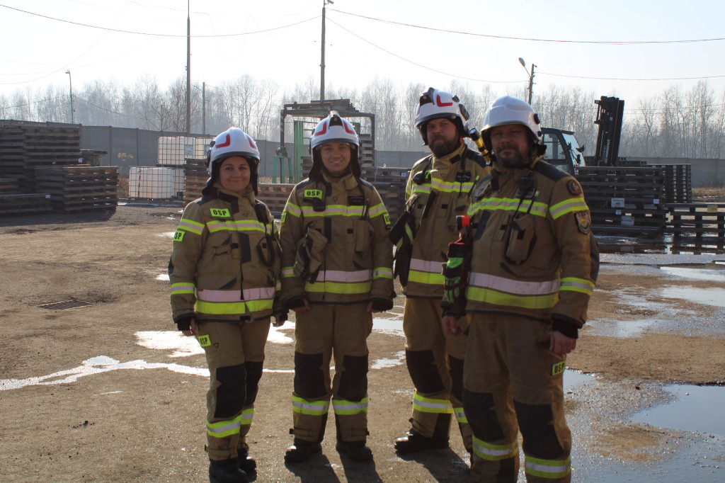 Piekary Śl. Ćwiczenia  w zakładzie Cobra Europa