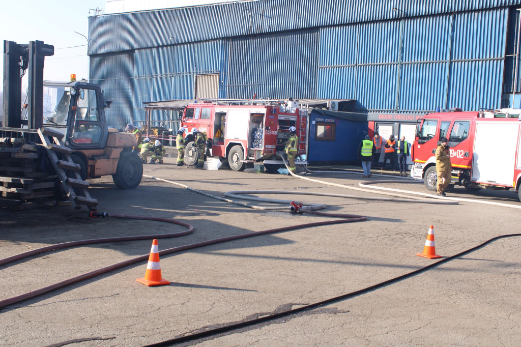 Piekary Śl. Ćwiczenia  w zakładzie Cobra Europa