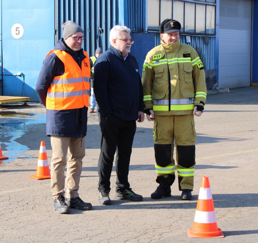 Piekary Śl. Ćwiczenia  w zakładzie Cobra Europa