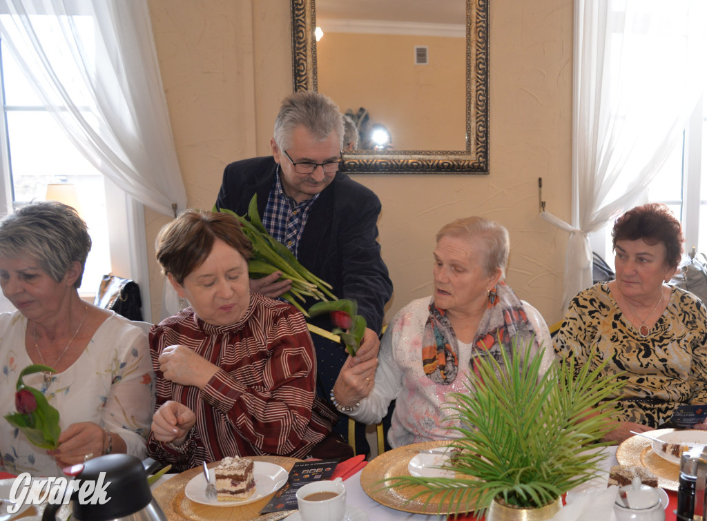 Świerklaniec. Dzień Kobiet z Obieżyświatem