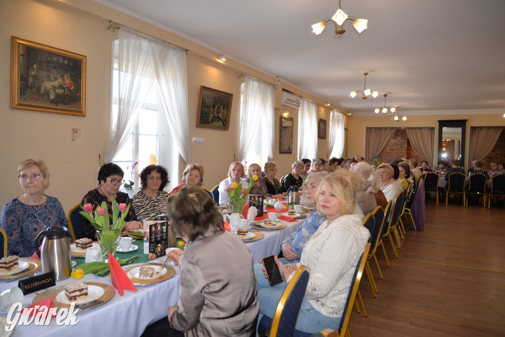 Świerklaniec. Dzień Kobiet z Obieżyświatem