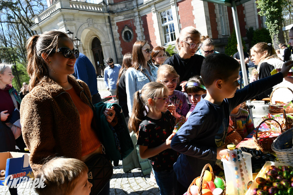 Świerklaniec. Wielkanocne szukanie jajek
