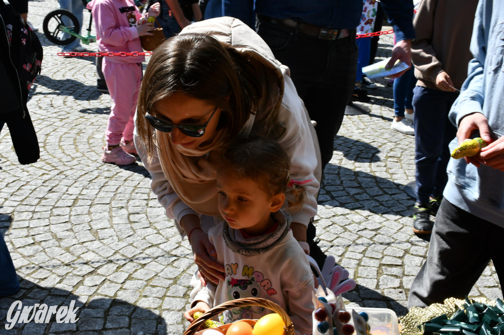 Świerklaniec. Wielkanocne szukanie jajek