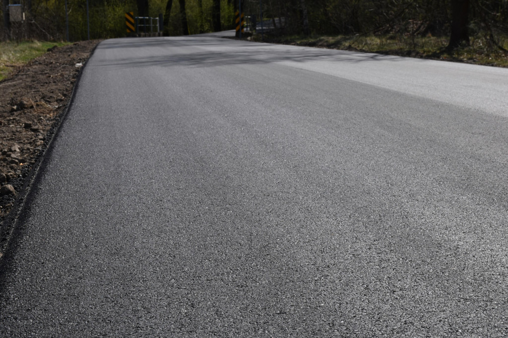 Powiat inwestuje w drogi. Remonty na dużą skalę