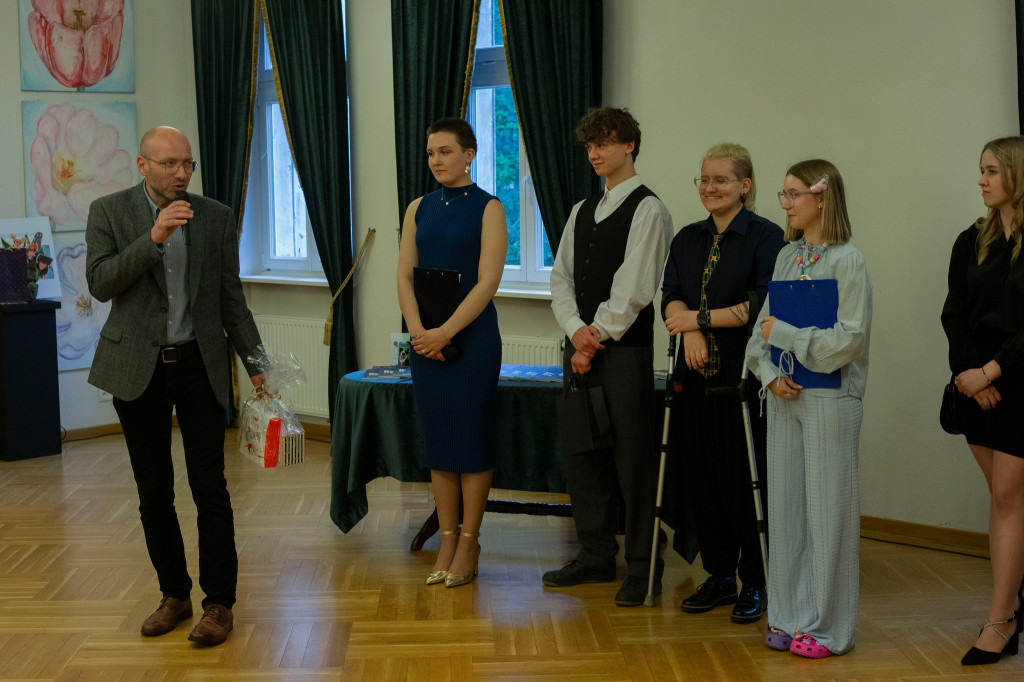 Tarnowskie Góry. Wystawa absolwentów Plastyka