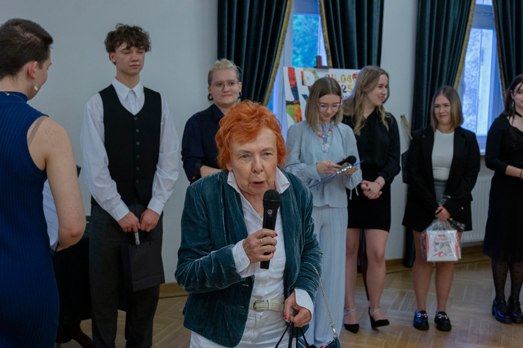 Tarnowskie Góry. Wystawa absolwentów Plastyka