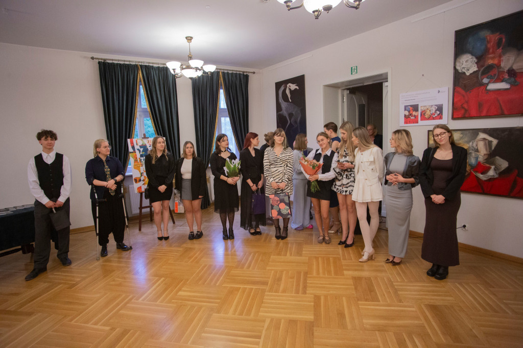 Tarnowskie Góry. Wystawa absolwentów Plastyka