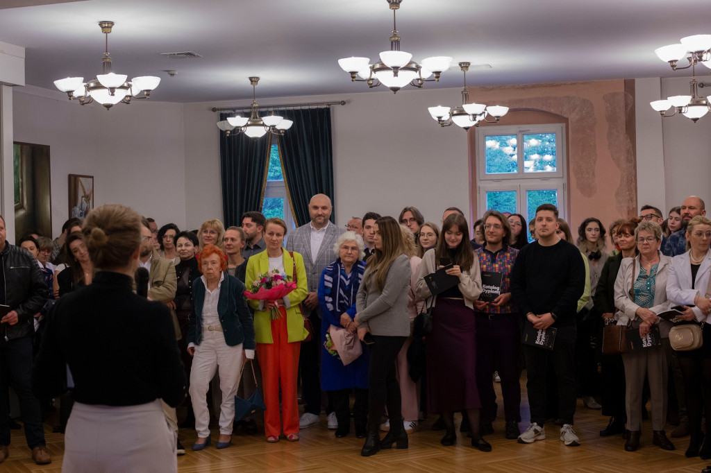 Tarnowskie Góry. Wystawa absolwentów Plastyka