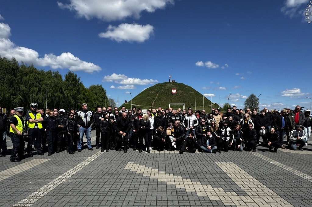 Parada motocykli na ulicach miasta