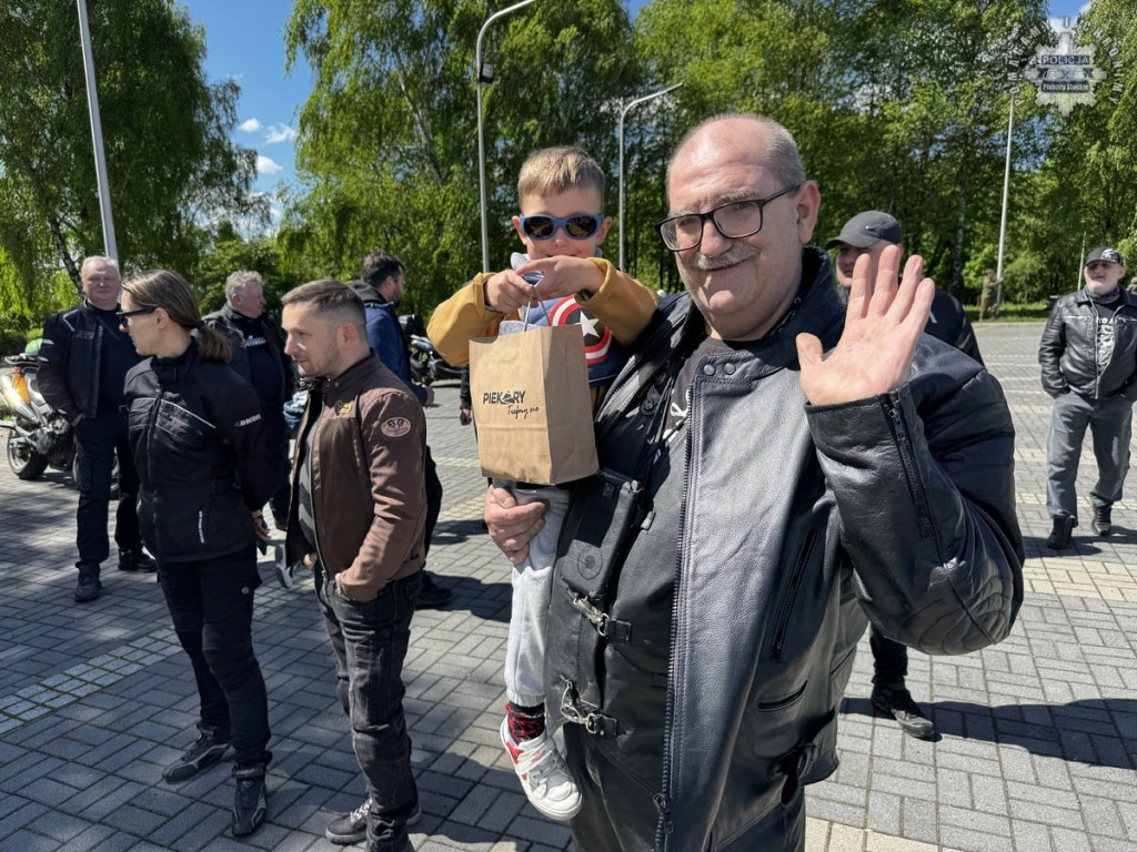 Parada motocykli na ulicach miasta