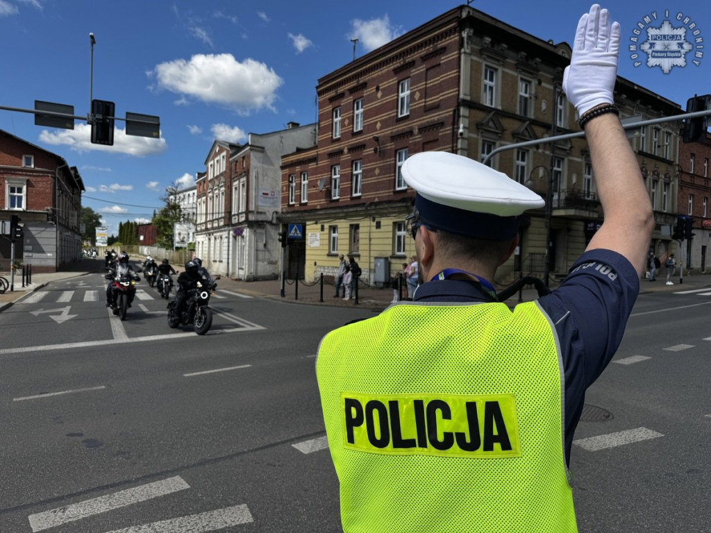 Parada motocykli na ulicach miasta