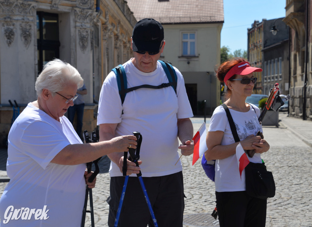 Tarnowskie Góry. Dzień Flagi na rynku