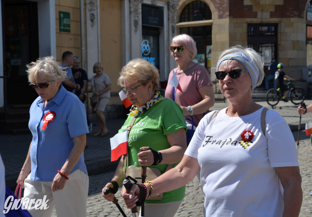 Tarnowskie Góry. Dzień Flagi na rynku