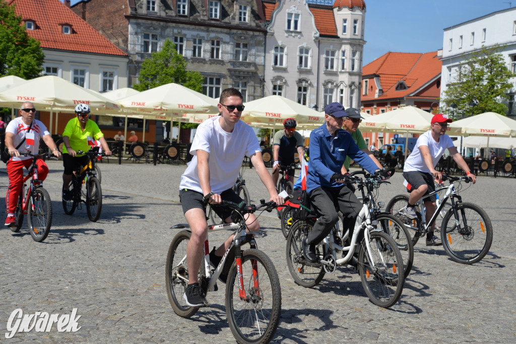Tarnowskie Góry. Dzień Flagi na rynku