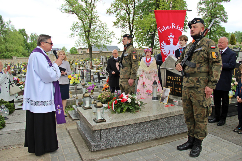 Radzionków. Oznaczyli groby