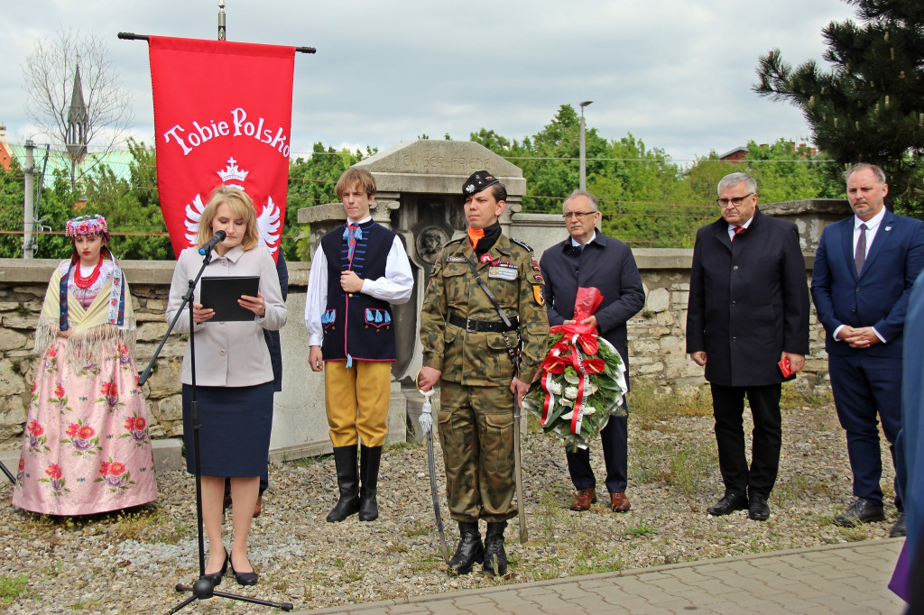 Radzionków. Oznaczyli groby