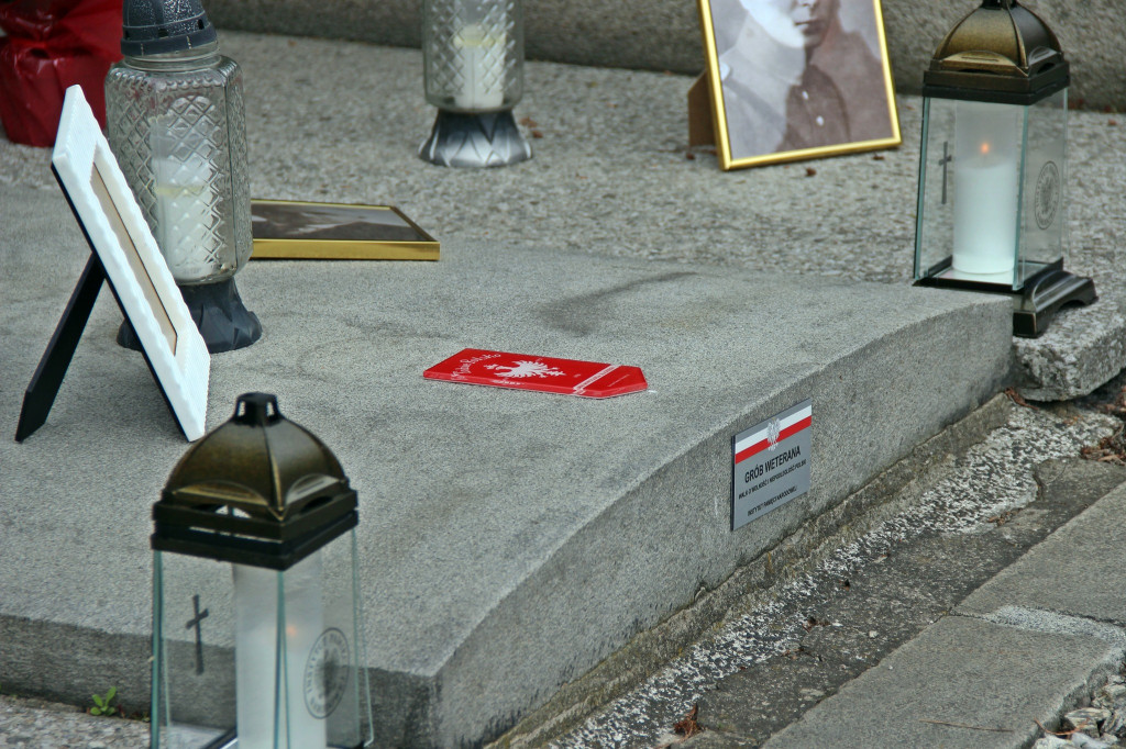 Radzionków. Oznaczyli groby