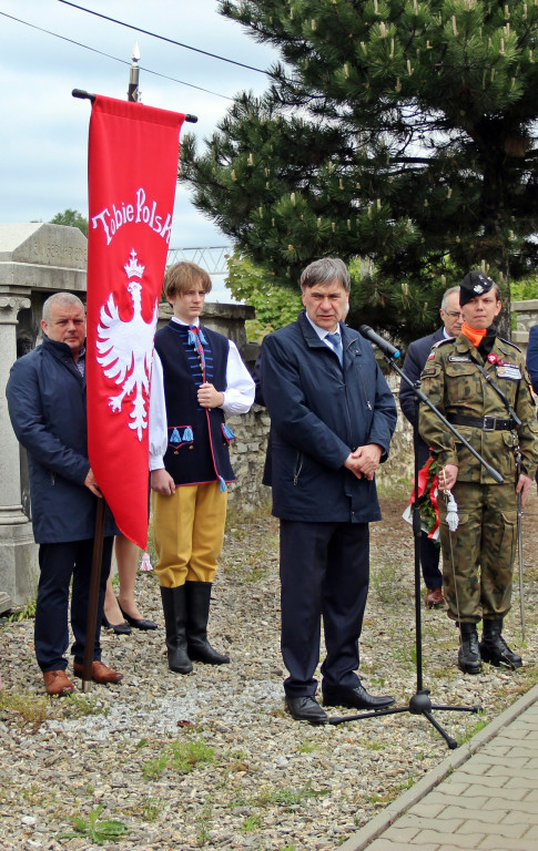 Radzionków. Oznaczyli groby