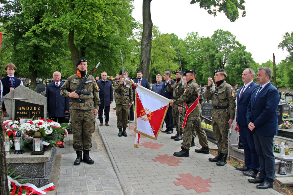 Radzionków. Oznaczyli groby