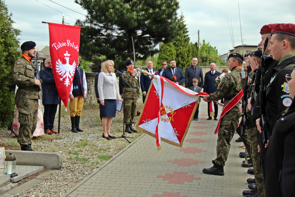 Radzionków. Oznaczyli groby