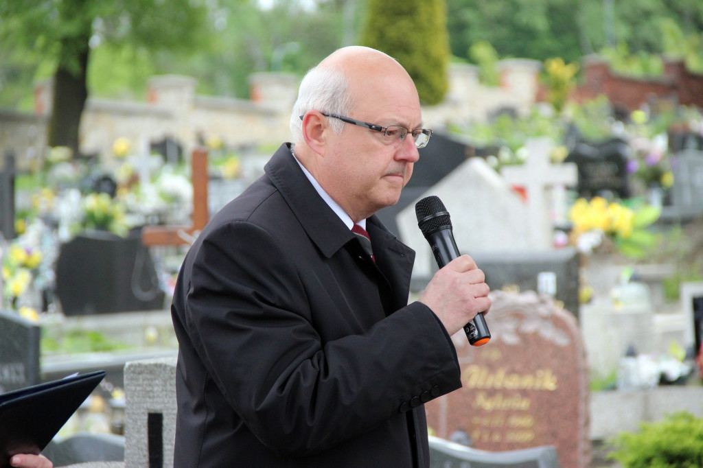 Radzionków. Oznaczyli groby