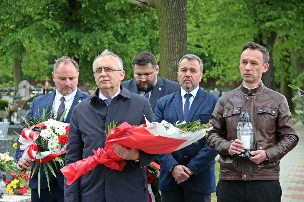 Radzionków. Oznaczyli groby