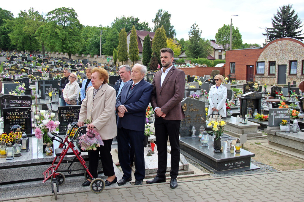Radzionków. Oznaczyli groby