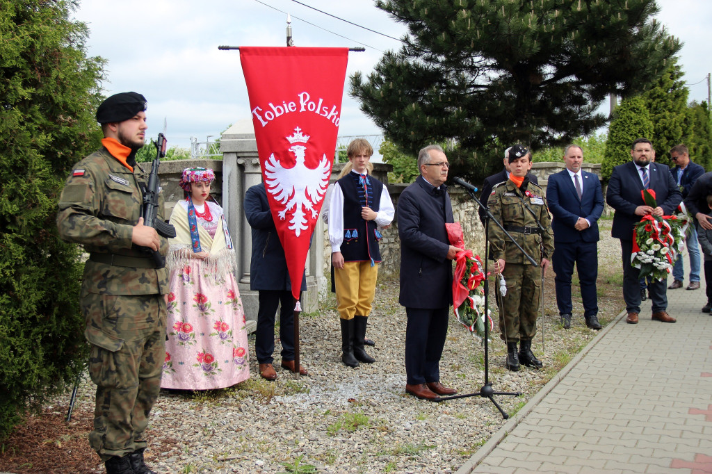 Radzionków. Oznaczyli groby