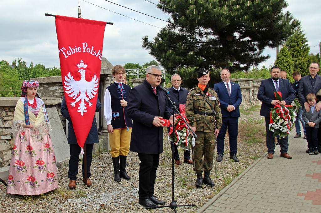 Radzionków. Oznaczyli groby