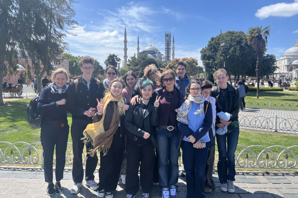 Graficy, styliści i licealiści z Plastyka w Turcji