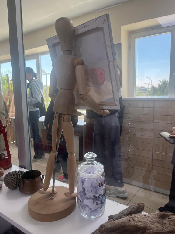 Graficy, styliści i licealiści z Plastyka w Turcji