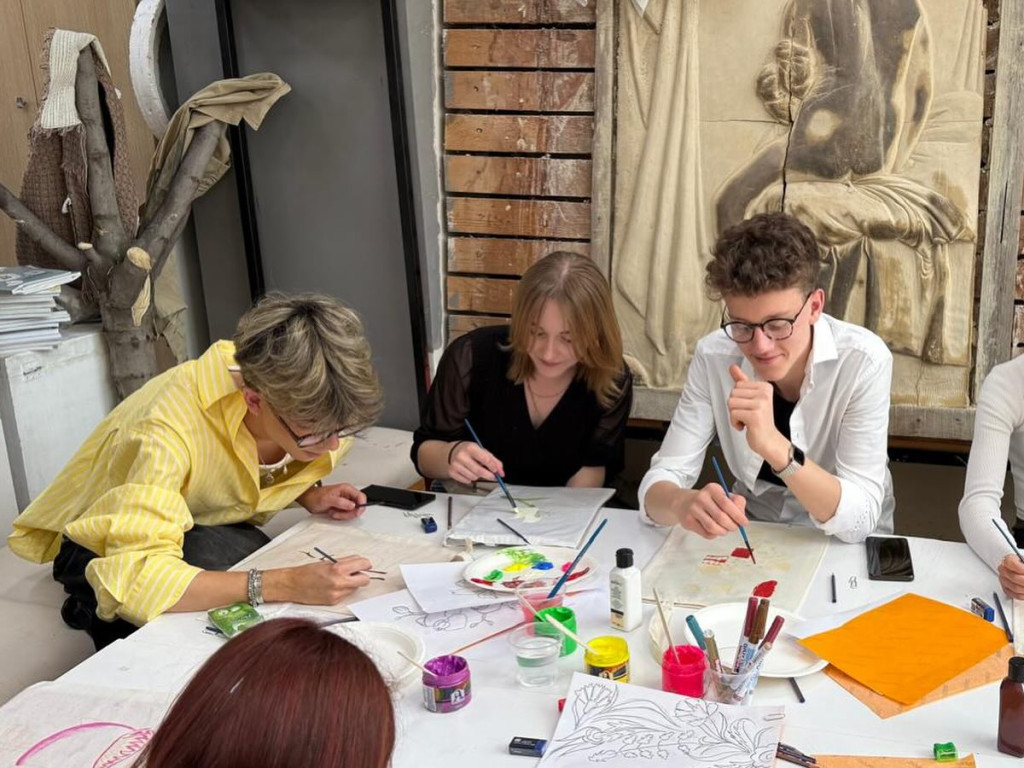 Graficy, styliści i licealiści z Plastyka w Turcji